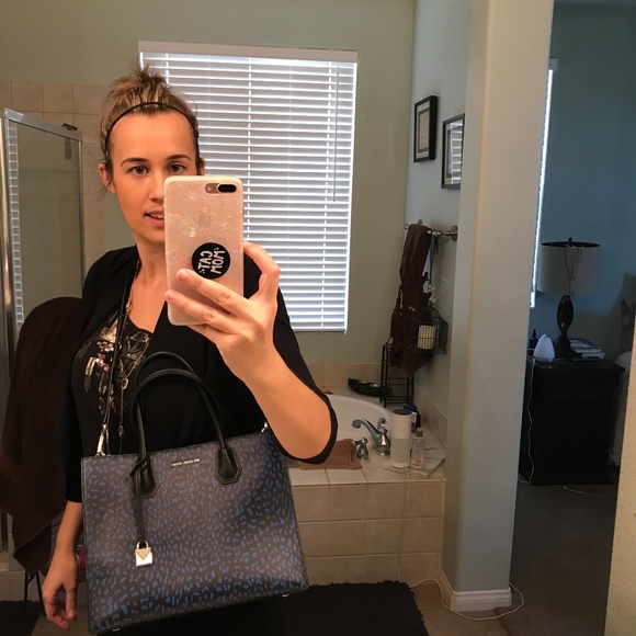 MICHAEL Michael Kors Handbags - Michael Kors Large Leather Leopard Print Tote